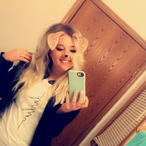 Meet your Posher, Isabella